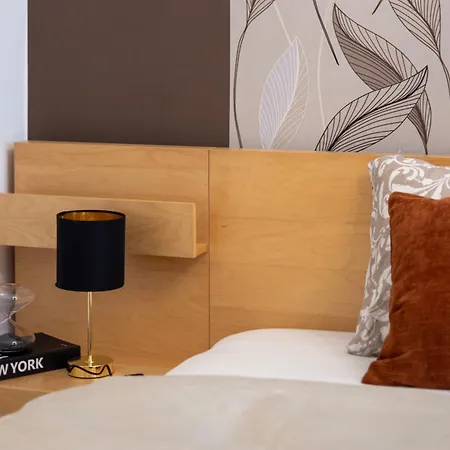 Elizabeth Boulevard Appartement *